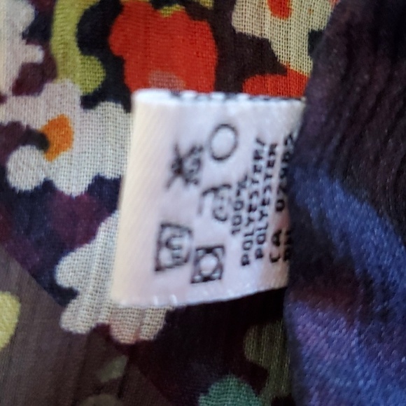 Bluenotes Flowy Peasant Tunic Style Floral Blouse Size Medium - Picture 9 of 12